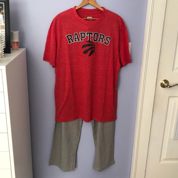 Fanatics Other - 🦋NWT Raptors pajama set🦋